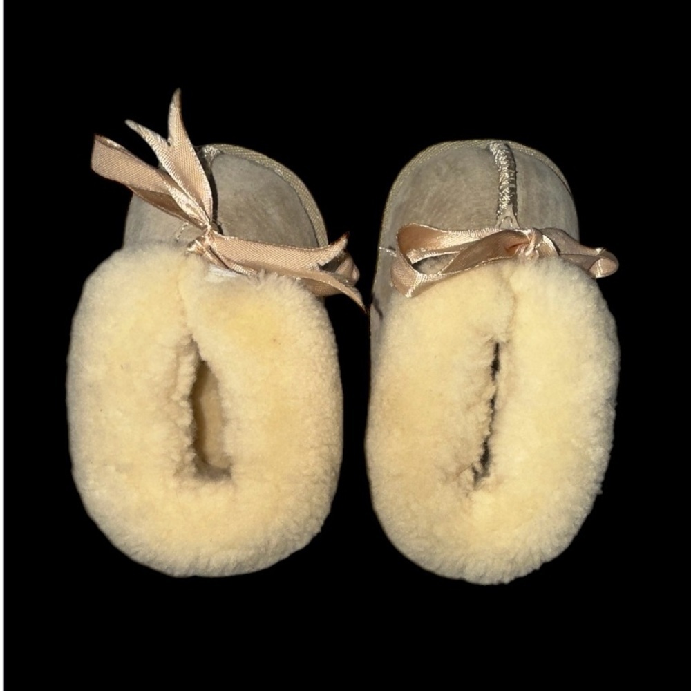 Sheep Shearling Lined Beige Baby Booties, Size S